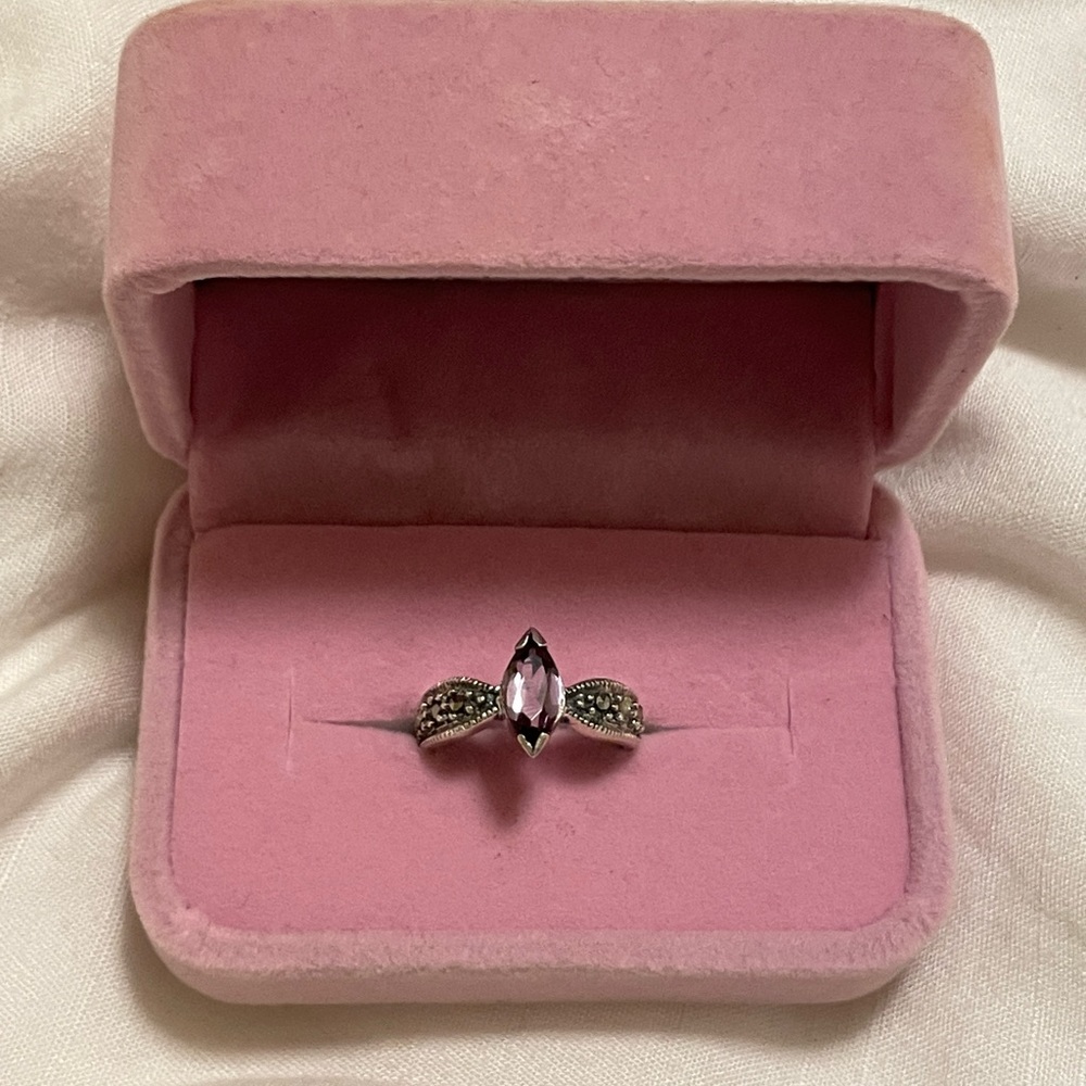 Vintage 90s Sterling Silver Amethyst and Marcasite Ring Size 7
